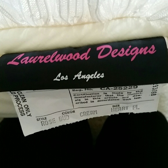 Pillow - Picture 3 of 3